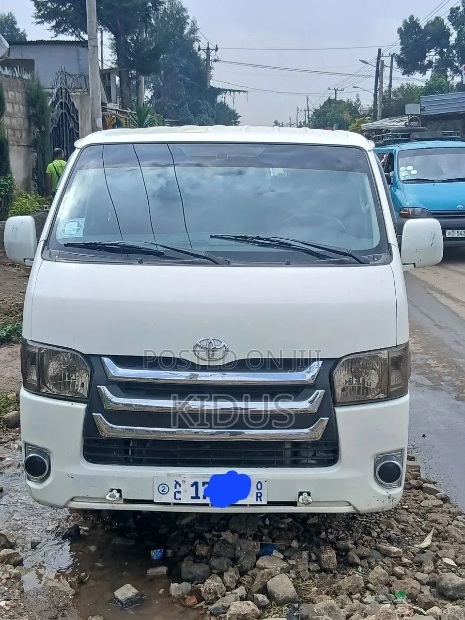 Toyota HiAce 2007 White
