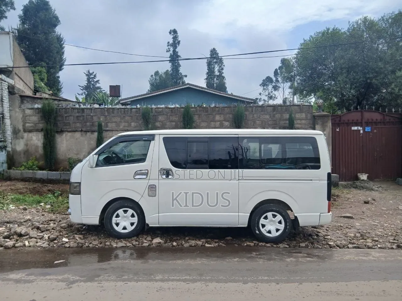 Toyota HiAce 2007 White