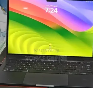 New Laptop Apple MacBook 8GB Apple M2 SSD 512GB