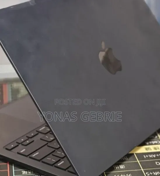 New Laptop Apple MacBook 8GB Apple M2 SSD 512GB
