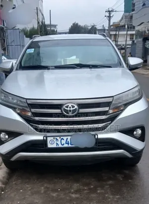 Toyota Rush 2022 Silver