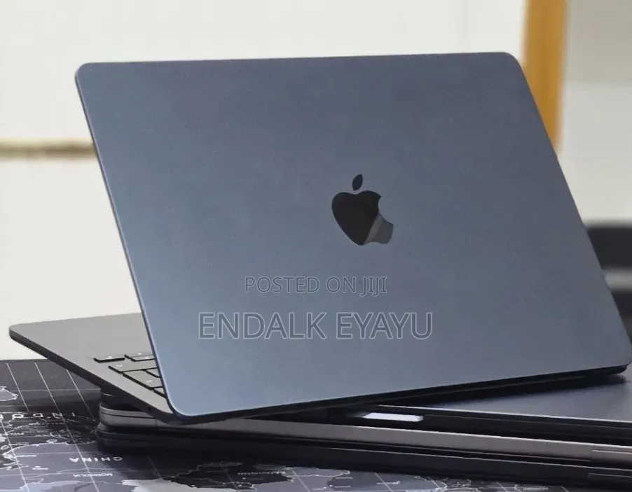 New Laptop Apple MacBook Pro 2024 M4 16GB Apple M4 SSD 256GB