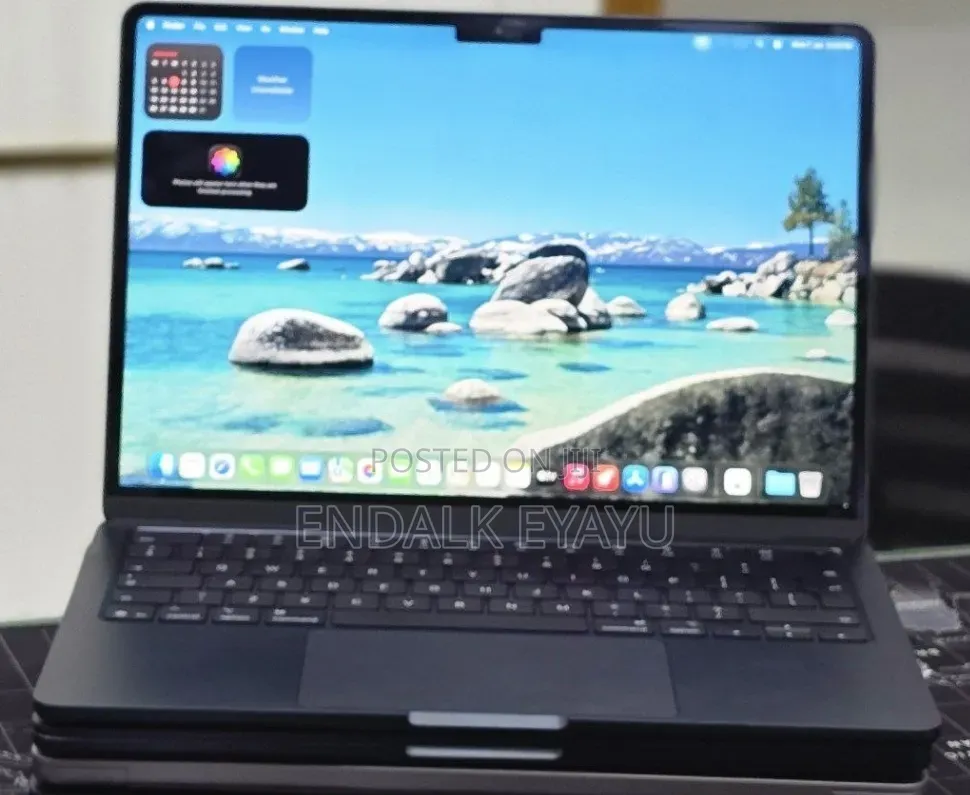 New Laptop Apple MacBook Pro 2024 M4 16GB Apple M4 SSD 256GB