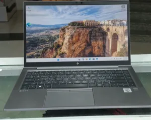 New Laptop HP ZBook Firefly 14 G7 16GB Intel Core i7 SSD 512GB