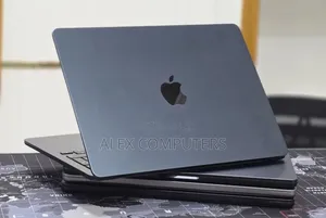New Laptop Apple MacBook 16GB Apple M4 SSD 256GB
