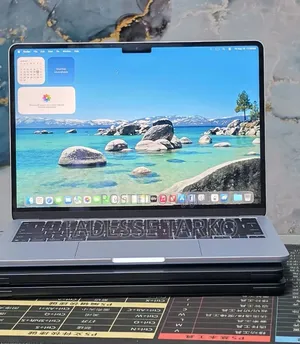 New Laptop Apple MacBook Air 2025 M4 16GB Apple M4 SSD 256GB
