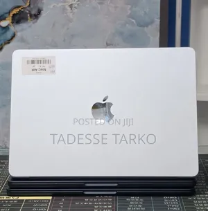 New Laptop Apple MacBook Air 2025 M4 16GB Apple M4 SSD 256GB