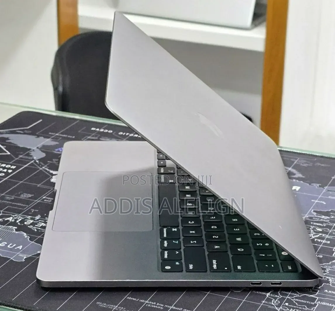 New Laptop Apple MacBook Pro 16GB Intel Core i5 SSD 512GB