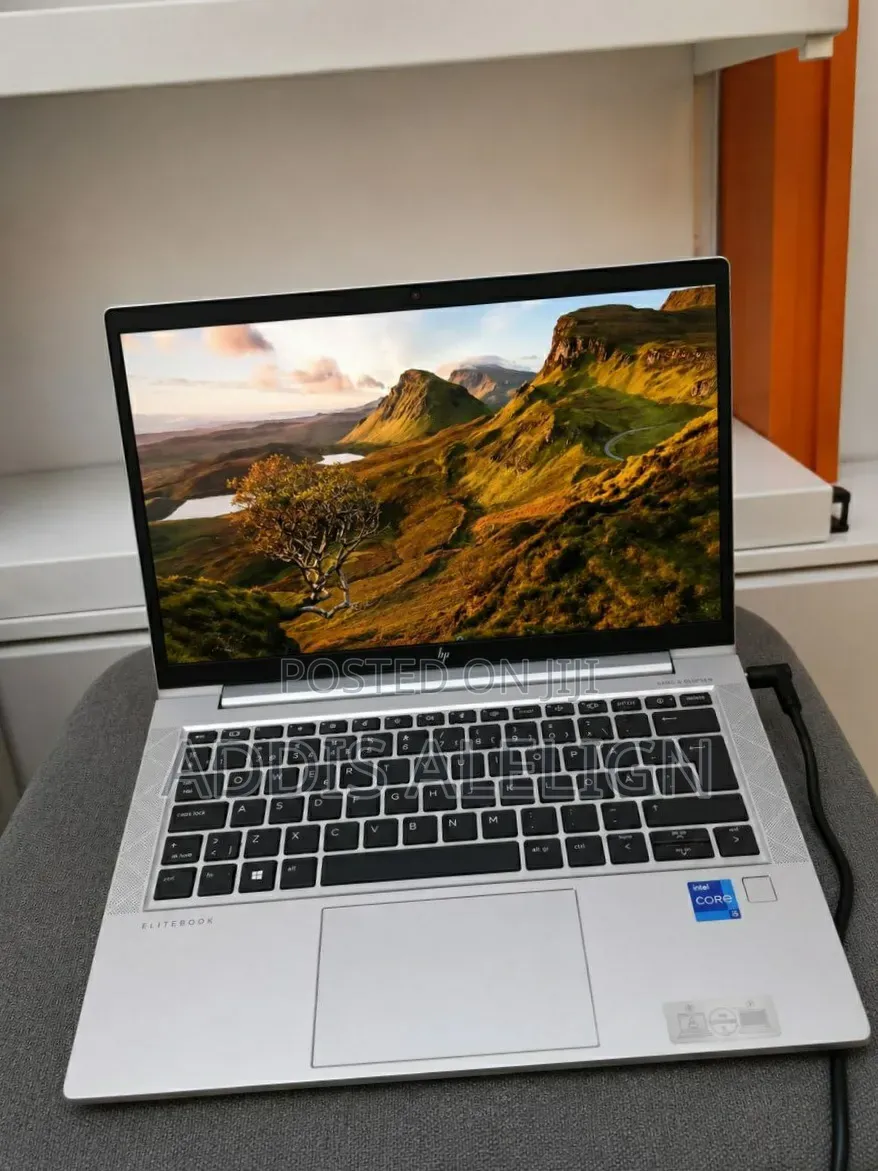 New Laptop HP EliteBook 840 8GB Intel Core i5 SSD 512GB