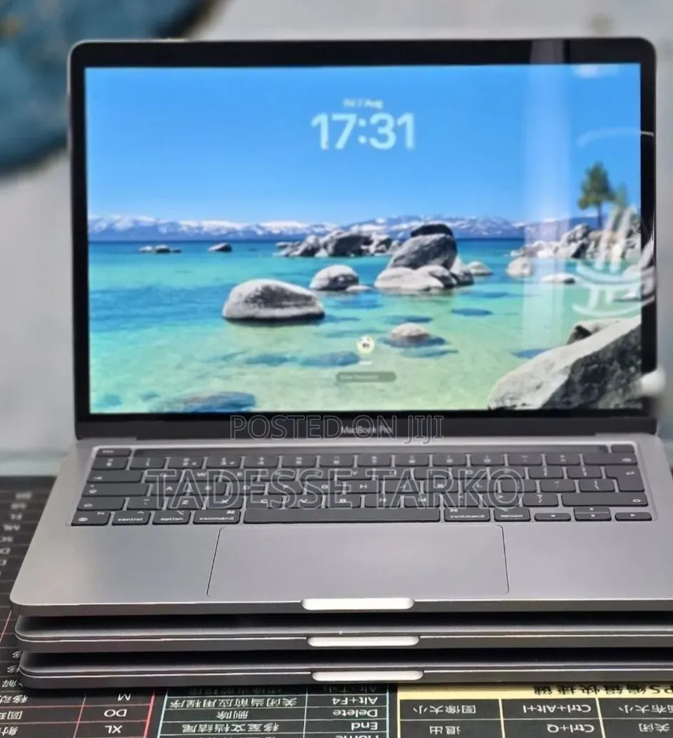 New Laptop Apple MacBook Pro 2020 M1 8GB Apple M1 Pro SSD 512GB