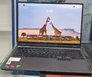 New Laptop Lenovo Legion 5 16GB AMD Ryzen 7 SSD 512GB