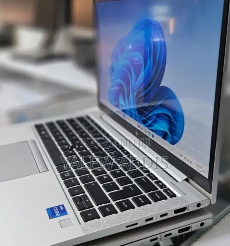 New Laptop HP EliteBook 840 G8 16GB Intel Core i7 SSD 512GB