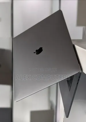 New Laptop Apple MacBook Pro 2018 16GB Intel Core i7 SSD 512GB