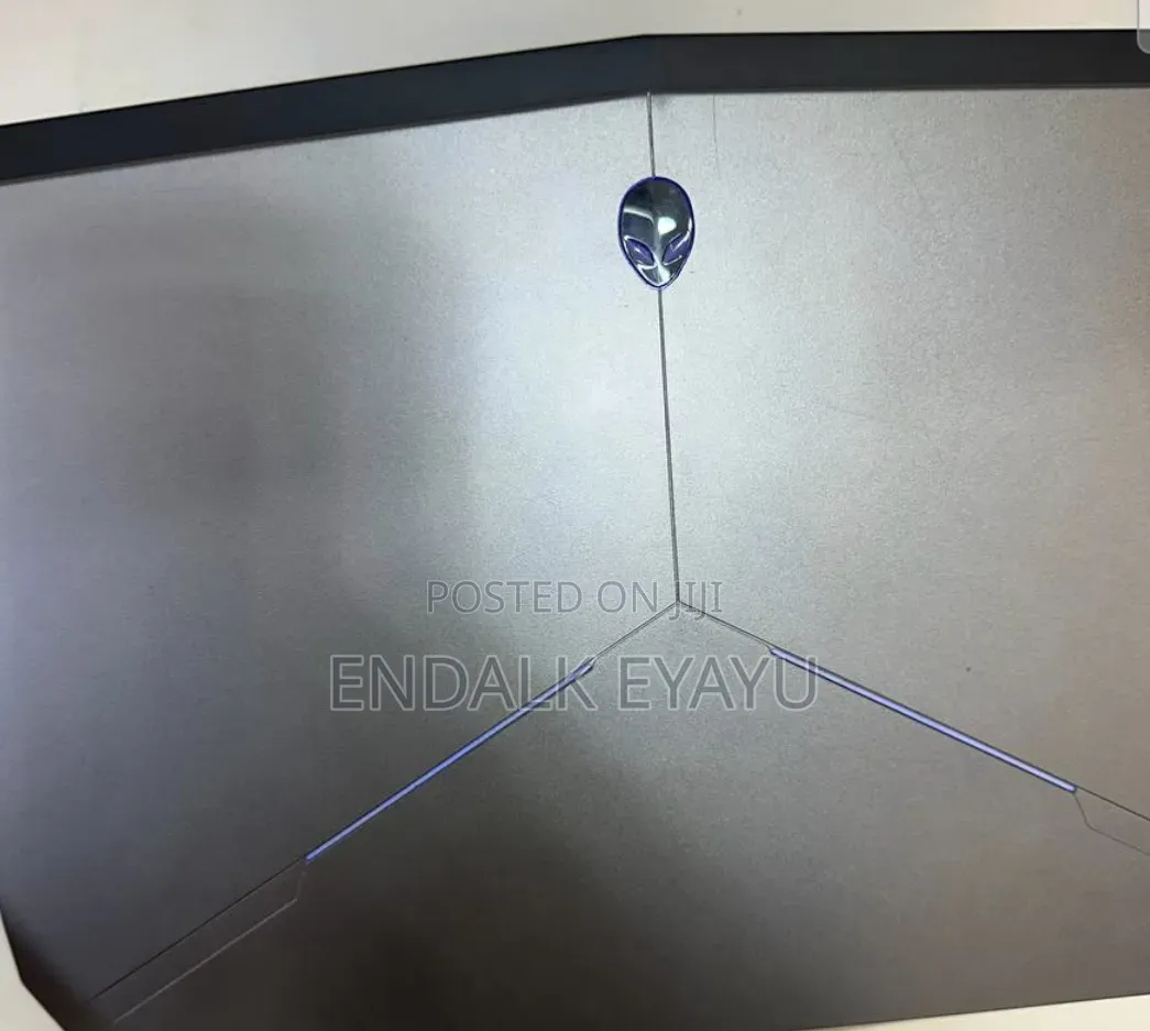New Laptop Dell Allienware M18 R1 16GB Intel Core i7 HDD 500GB