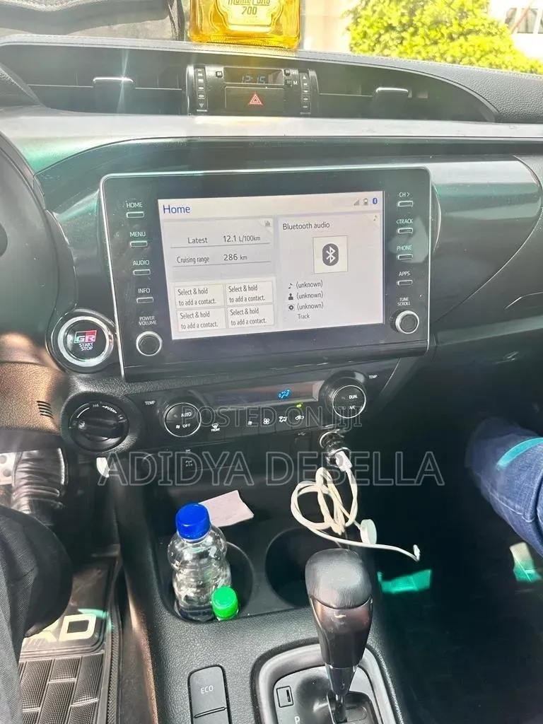 Toyota Hilux 2022 Black