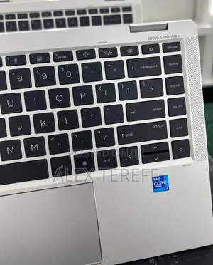 New Laptop HP EliteBook 1040 G8 16GB Intel Core i7 SSD 512GB