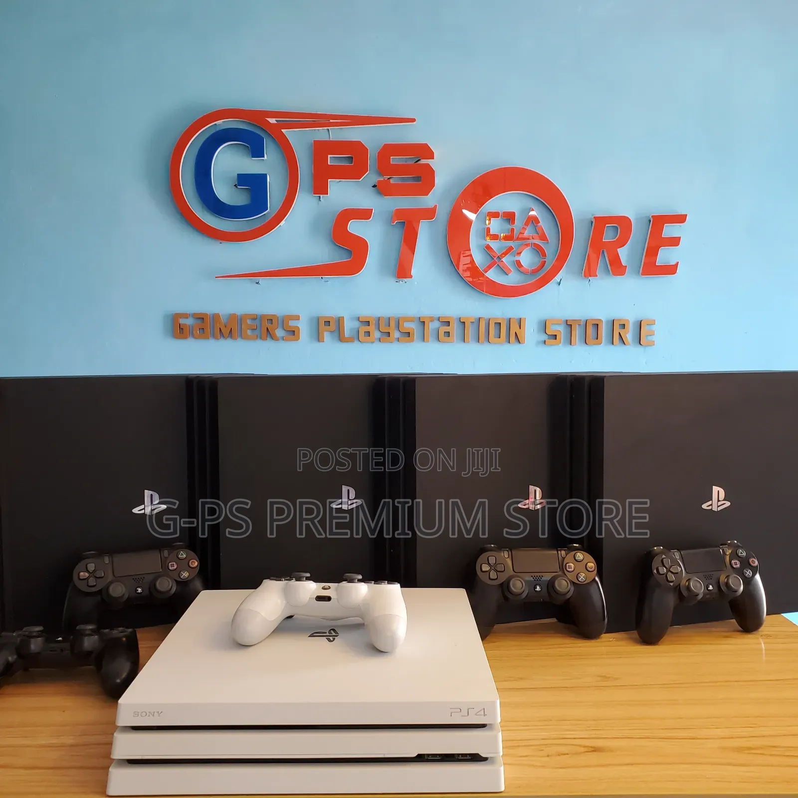 PS4 Pro + FC 26 + 5 Games
‎
