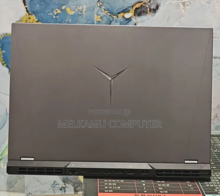 New Laptop Lenovo Legion 5 16GB AMD Ryzen 7 SSD 512GB