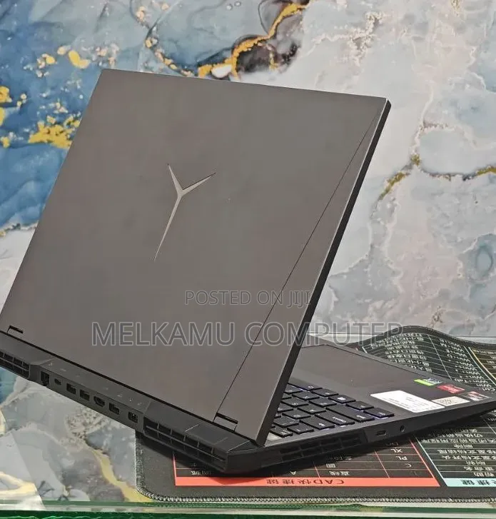 New Laptop Lenovo Legion 5 16GB AMD Ryzen 7 SSD 512GB
