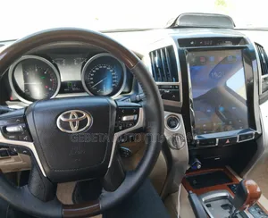Toyota Land Cruiser 4.5 V8 VXR 2015 Silver
