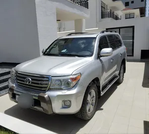 Toyota Land Cruiser 4.5 V8 VXR 2015 Silver
