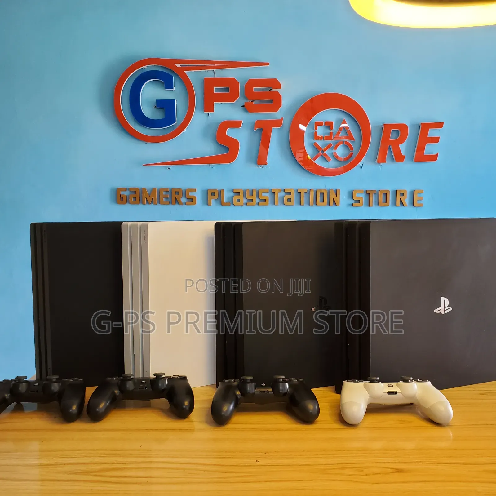 PS4 Pro Gaming Package + Joystick
‎