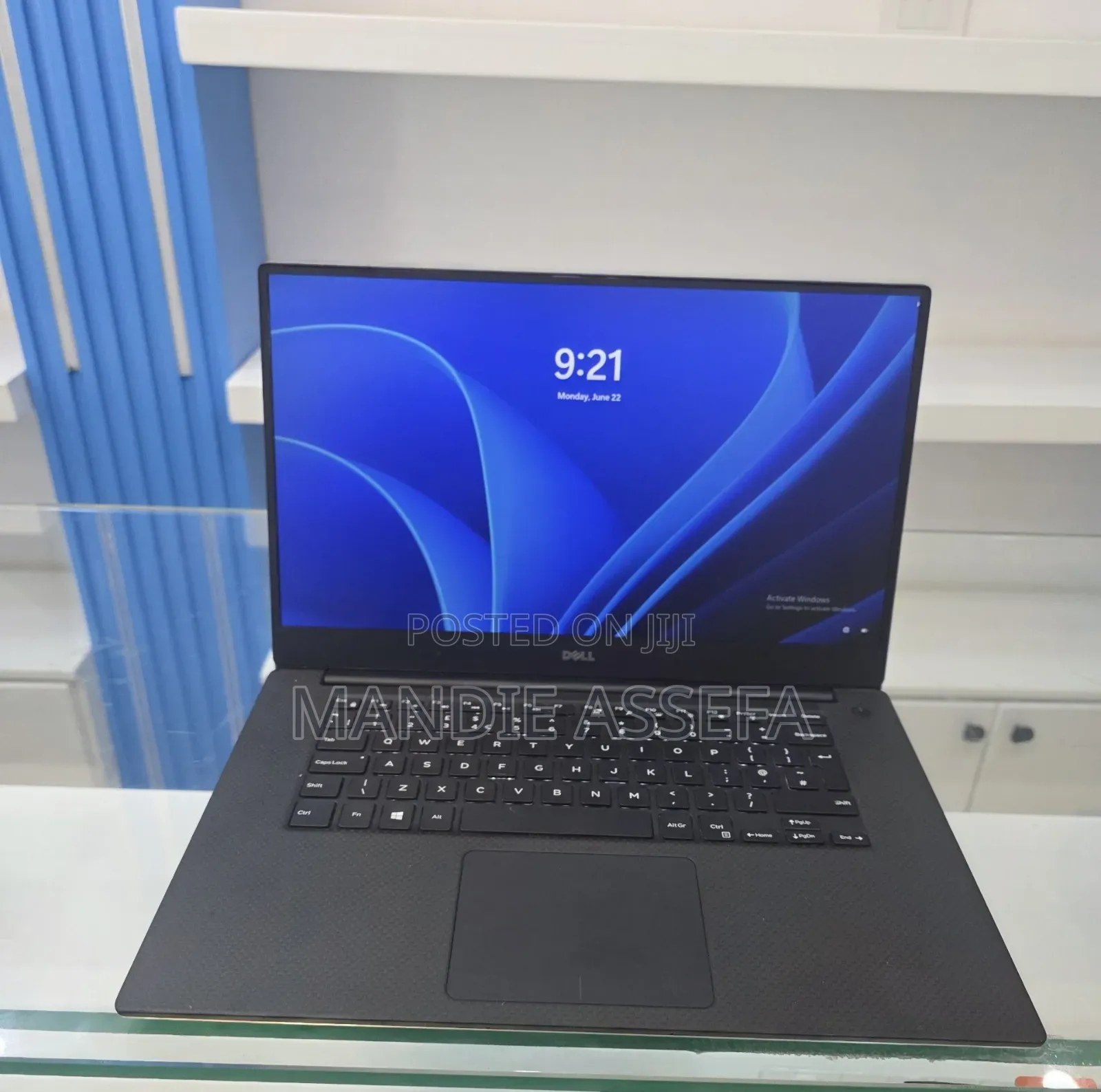 New Laptop Dell 16GB Intel Xeon SSD 512GB