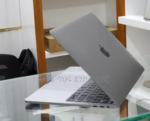 New Laptop Apple MacBook Pro 2019 16GB Intel Core i7 SSD 512GB