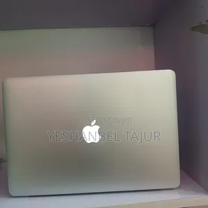 New Laptop Apple MacBook Pro 2015 16GB Intel Core i7 SSD 512GB