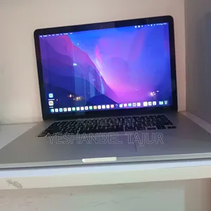 New Laptop Apple MacBook Pro 2015 16GB Intel Core i7 SSD 512GB