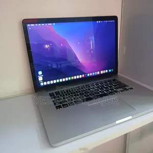 New Laptop Apple MacBook Pro 2015 16GB Intel Core i7 SSD 512GB