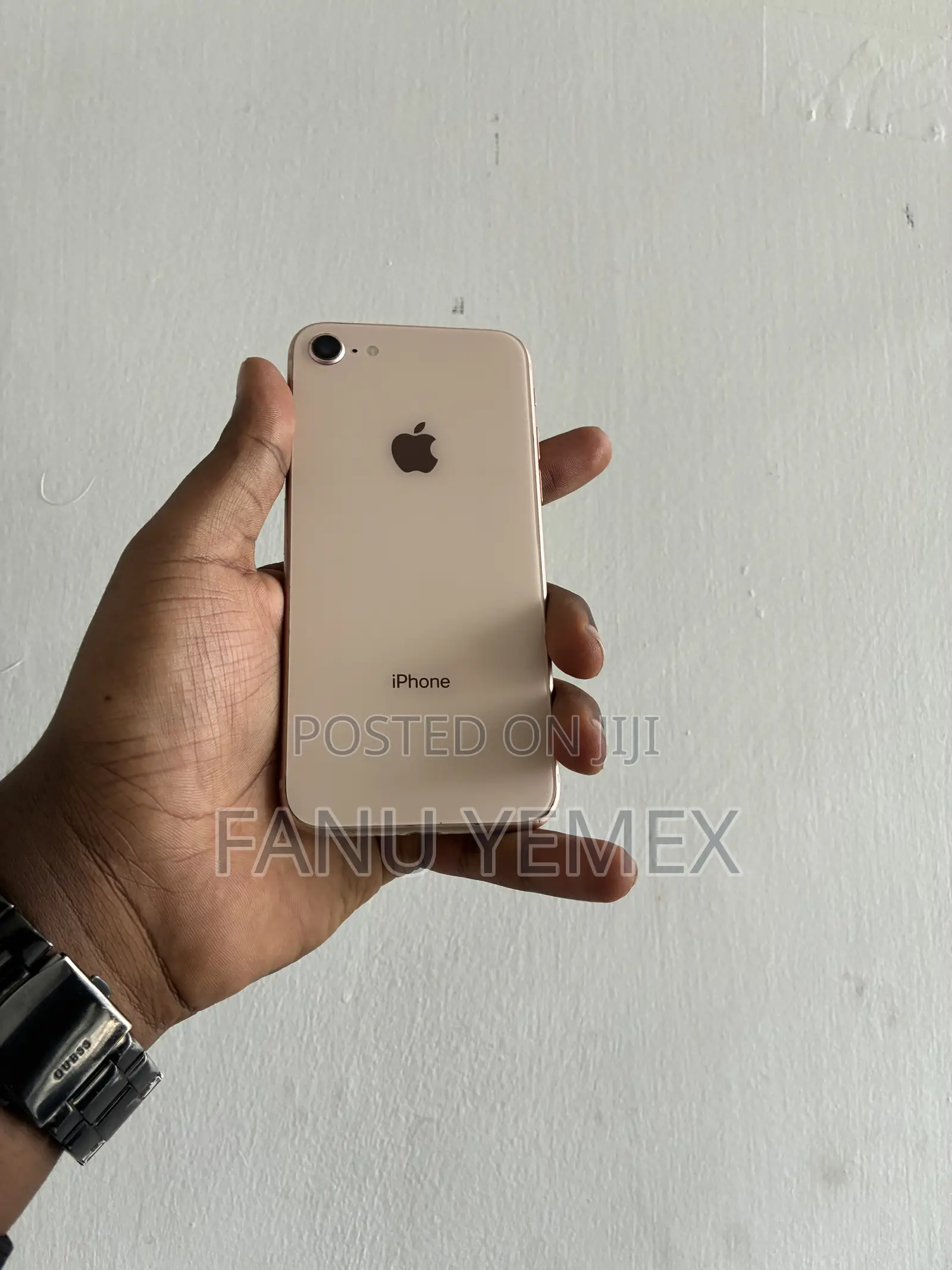 Apple iPhone 8 64 GB Gold