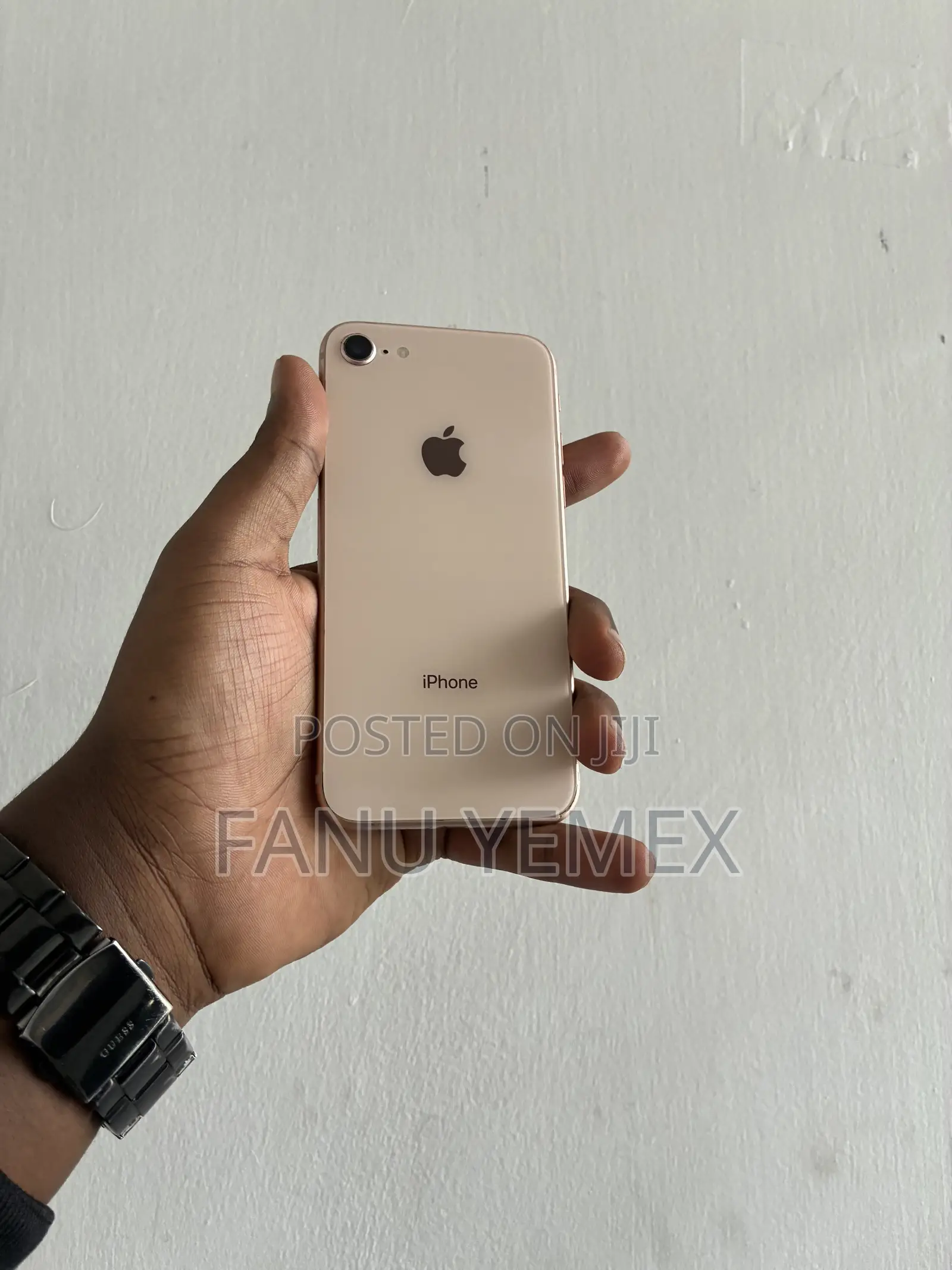 Apple iPhone 8 64 GB Gold