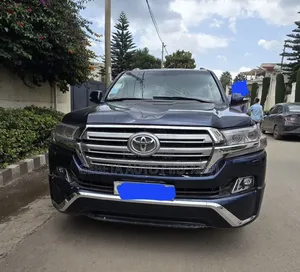 Toyota Land Cruiser 4.5 V8 VXR 2017 Black
