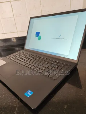 New Laptop Dell Inspiron 15 8GB Intel Core i5 SSD 512GB