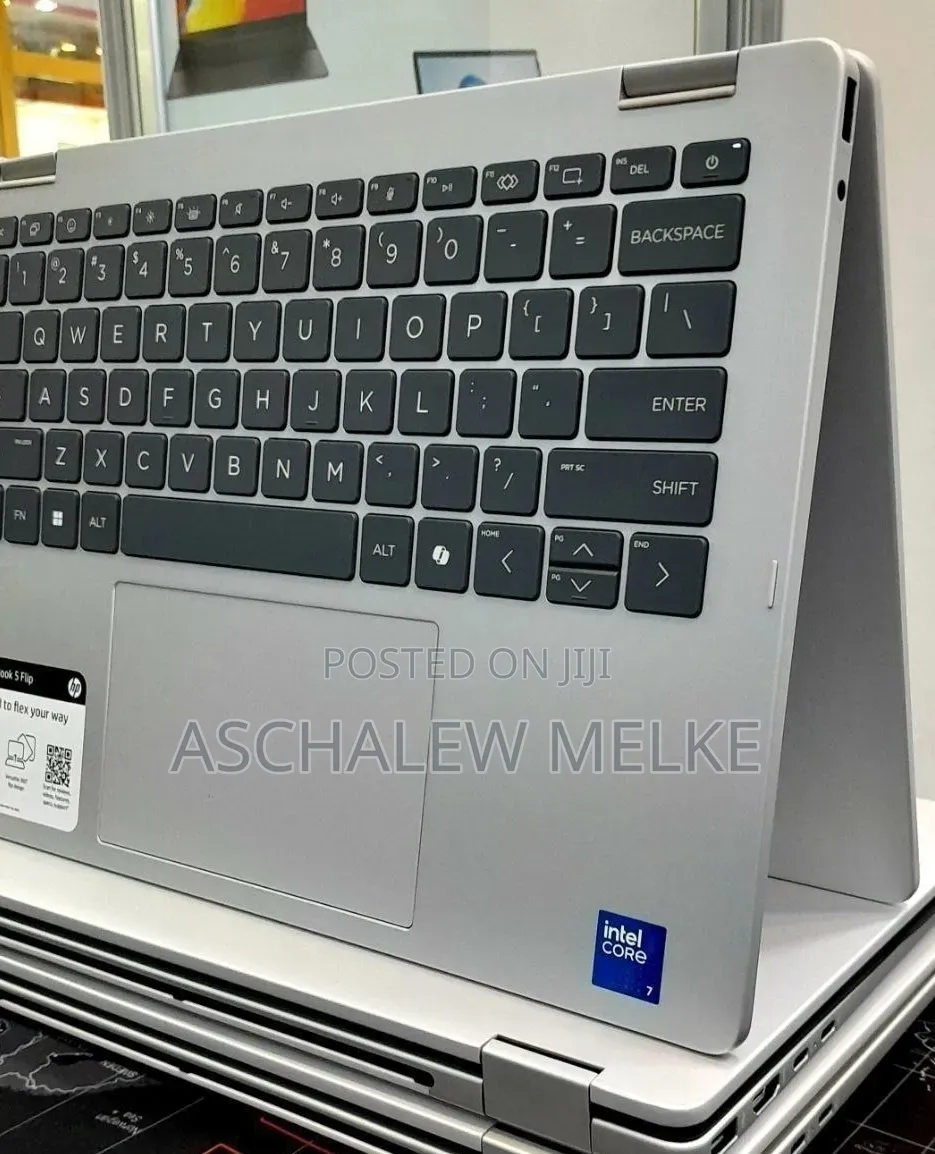 New Laptop HP OmniBook 5 14" 16GB Intel Core 7 SSD 512GB