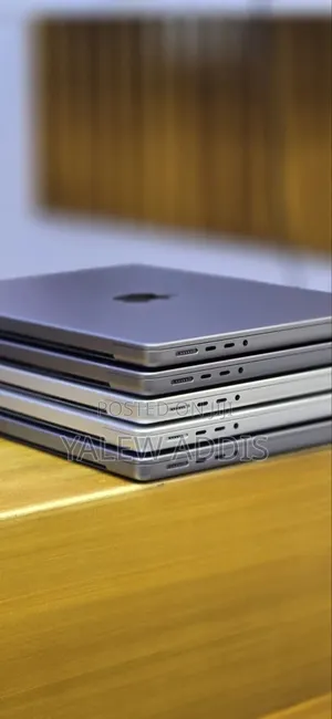 New Laptop Apple MacBook Pro 2021 M1 32GB Apple M2 SSD 512GB