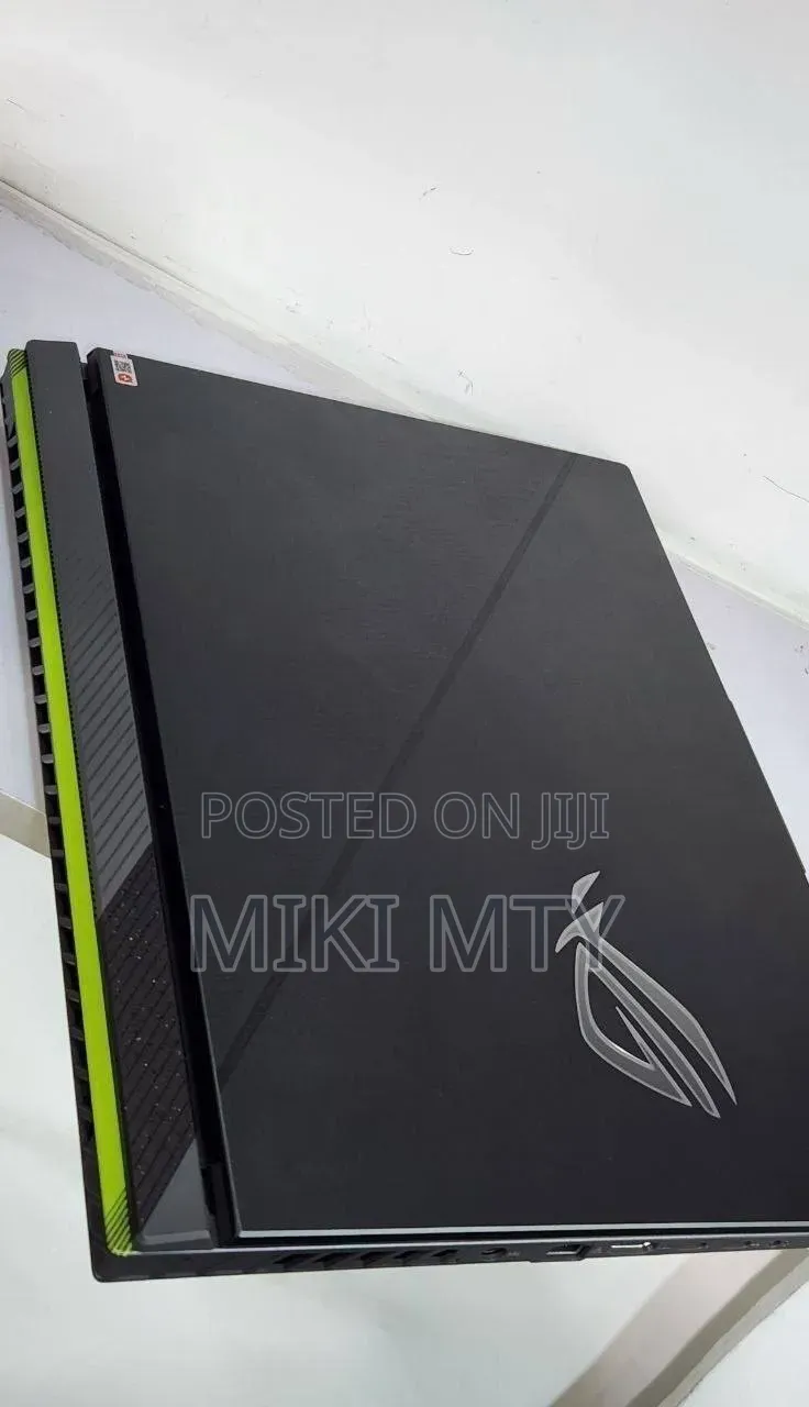 New Laptop Asus ROG Strix G15 16GB Intel Core i9 SSD 1T