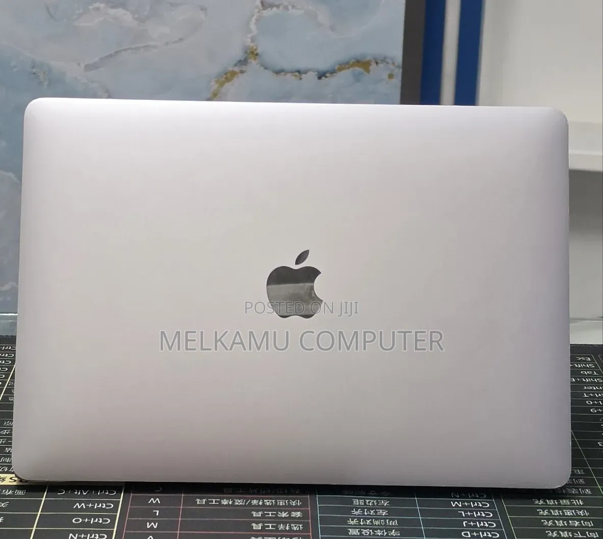 New Laptop Apple MacBook Pro 2022 M2 8GB Apple M2 SSD 256GB