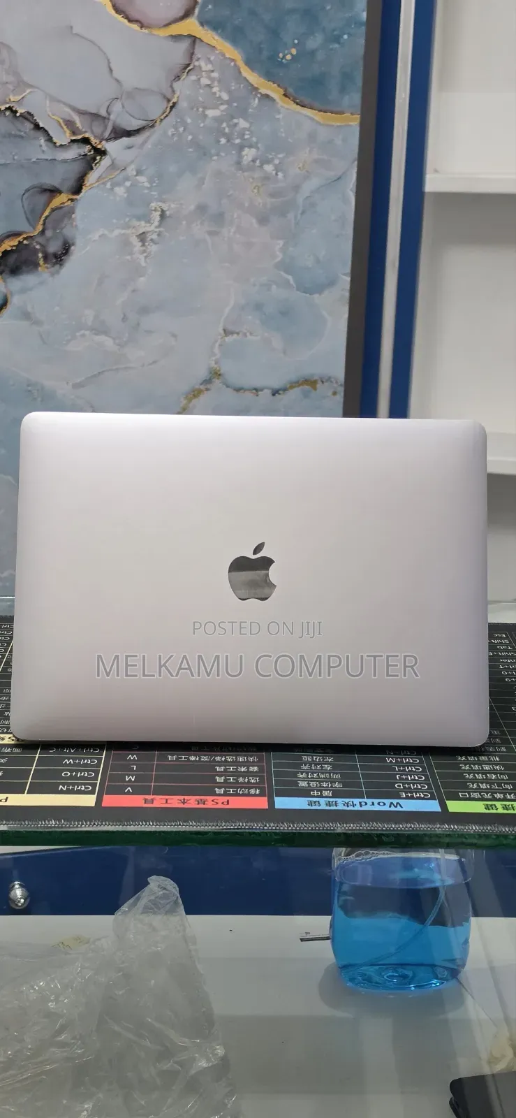 New Laptop Apple MacBook Pro 2022 M2 8GB Apple M2 SSD 256GB
