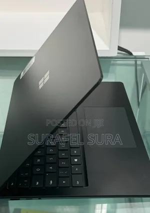 New Laptop Samsung Galaxy Book4 16GB Intel Core i5 SSD 512GB