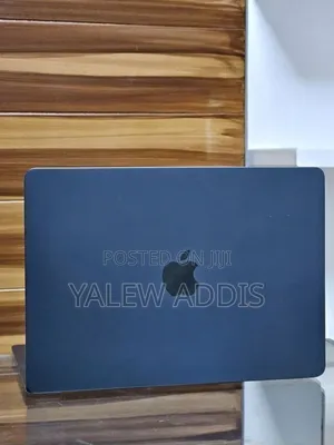 New Laptop Apple MacBook Air 2025 M4 16GB Apple M4 SSD 256GB