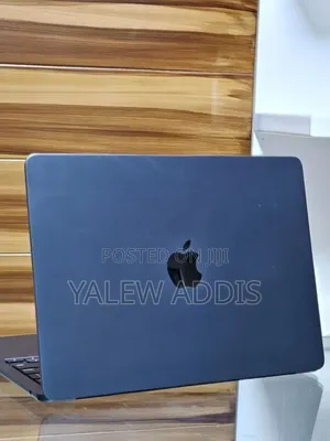 New Laptop Apple MacBook Air 2025 M4 16GB Apple M4 SSD 256GB
