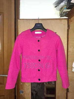 የሴቶች Pink ቀለም ኮት