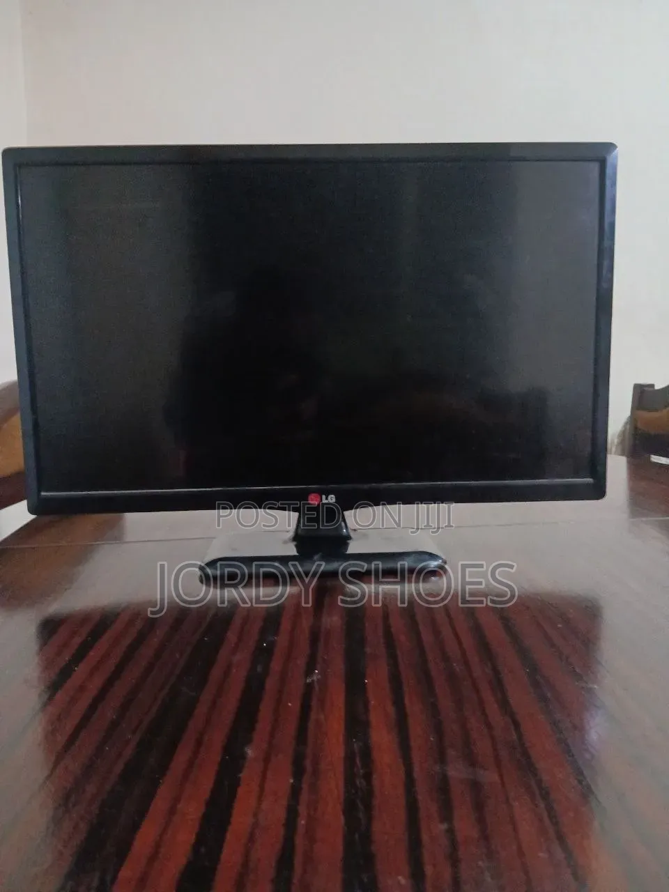 LG 24 Inch Class HD Smart TV
