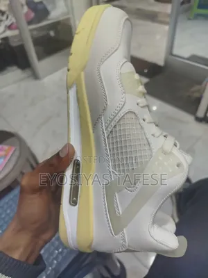 Air Jordan 4