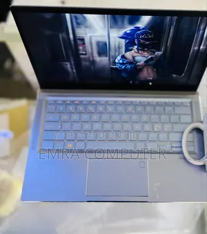 New Laptop Asus 8GB AMD Ryzen 5 SSD 512GB