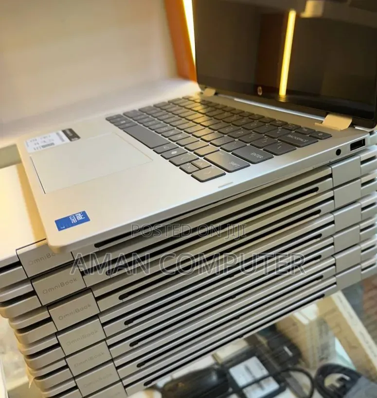 New Laptop HP OmniBook 5 Flip 14-fp0023dx 16GB Intel Core 7 SSD 512GB