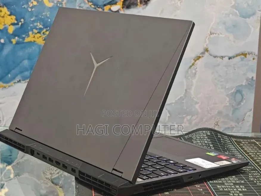 New Laptop Lenovo Legion 5 16GB AMD Ryzen 7 SSD 512GB