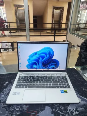 New Laptop HP 16GB Intel Core i5 SSD 1T